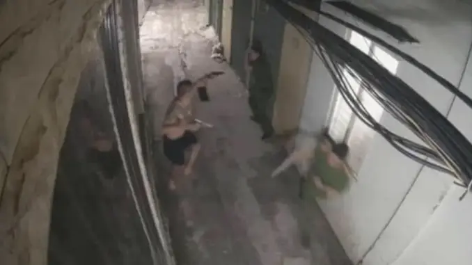 Hà Nội: Người đàn ông nổ súng rồi bỏ trốn cùng cô gái khi bị công an kiểm tra hành chính