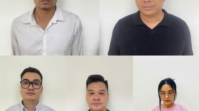 Hà Nội: Nữ nhân viên Hà Nội: Nữ nhân viên