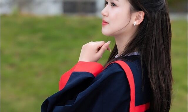 Bảng thành tích “siêu khủng” của nữ thủ khoa đạt điểm tuyệt đối khối A00: Thua hoa hậu mỗi vương miện Bảng thành tích “siêu khủng” của nữ thủ khoa đạt điểm tuyệt đối khối A00: Thua hoa hậu mỗi vương miện