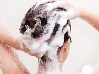 Thu hồi 2 lô dầu gội đầu chứa chất diệt côn trùng, đều phát hiện ở nhà thuốc
