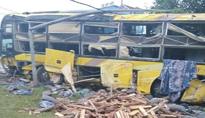 Vụ lật xe khách ở Hà Tĩnh: Thêm 1 người không qua khỏi, xác định danh tính 10 nạn nhân tử vong