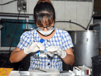 Trời ơi buổi sáng ai hay ăn bún thì đọc bài này ngay đi, không cẩn thận lại vào v:.iện