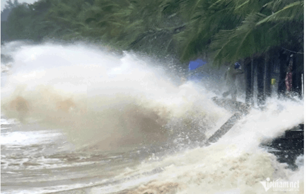 Biển Đông khả năng sắp đón bão gây mưa lớn xối xả ở miền Bắc
