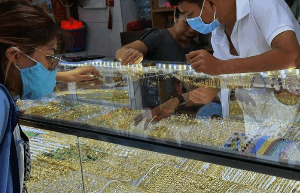 Giá vàng hôm nay, 18-7: Đảo chiều tăng vọt Giá vàng hôm nay, 18-7: Đảo chiều tăng vọt