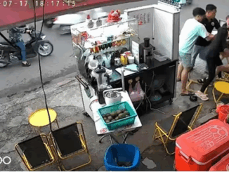 TP.HCM: Người phụ nữ bị hành hung sau khi phản ánh quán ăn lấn chiếm vỉa hè