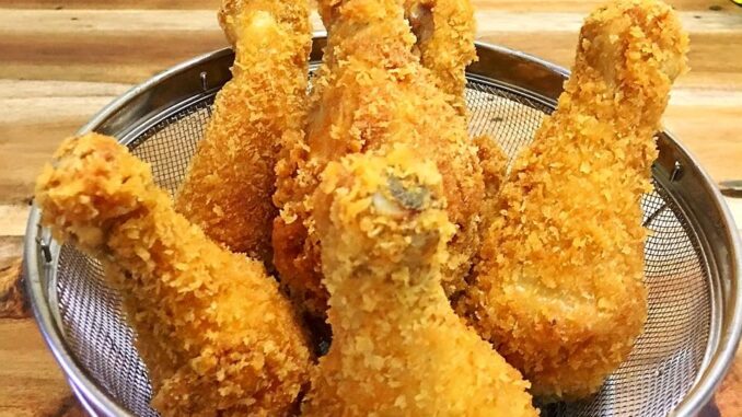 Ăn nhiều thịt gà công nghiệp có sao không ?