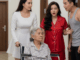Chồng dọn đến ở với bồ, tôi lặng lẽ chở mẹ chồng liệt đến giao trả, trước khi đi, tôi nói một câu khiến cả hai tái mặt…