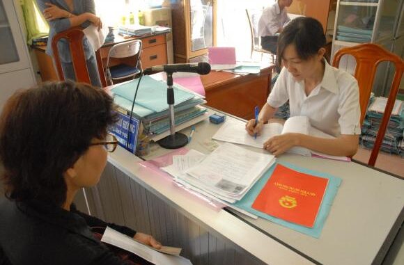 Làm ngay 1 việc này liên quan tới SỔ ĐỎ để tiết kiệm hàng trăm triệu đồng đi bà con ơi Làm ngay 1 việc này liên quan tới SỔ ĐỎ để tiết kiệm hàng trăm triệu đồng đi bà con ơi