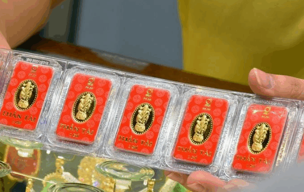 Giá vàng hôm nay, 31-7: Giảm mạnh Giá vàng hôm nay, 31-7: Giảm mạnh