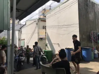 Vợ nằm gục trong nhà, chồng bị công an khống chế