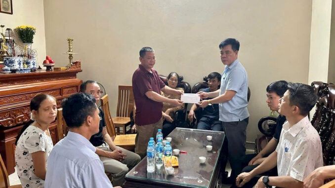 Cả nước hướng về Hà Nội: Chuyến đi du lịch đầu tiên thành chuyến đi cuối của 1 gia đình 4 người Cả nước hướng về Hà Nội: Chuyến đi du lịch đầu tiên thành chuyến đi cuối của 1 gia đình 4 người