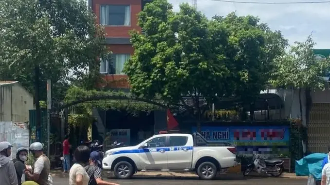 trong nhà nghỉ trong nhà nghỉ