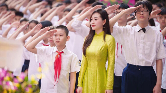 Bảng lương của giáo viên THCS, THPT theo dự thảo: Chúc mừng các thầy cô, cao nhất 26 triệu Bảng lương của giáo viên THCS, THPT theo dự thảo: Chúc mừng các thầy cô, cao nhất 26 triệu
