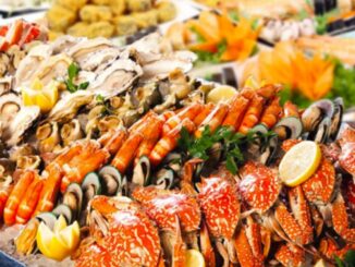 Hải sản ngon miệng nhưng cực độc: Bác sĩ cảnh báo 4 sai lầm dễ khiến bạn nhập viện