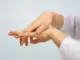 Tê tay tưởng chuyện thường nhưng cẩn thận, đó là dấu hiệu cảnh báo sớm của 3 bệnh nguy hiểm đáng ngờ