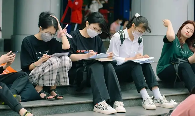 6 lĩnh vực đang bị cảnh báo vì nguy cơ thất nghiệp cao, nhiều cha mẹ vẫn tin tưởng, cho con theo học mà không cân nhắc kỹ 6 lĩnh vực đang bị cảnh báo vì nguy cơ thất nghiệp cao, nhiều cha mẹ vẫn tin tưởng, cho con theo học mà không cân nhắc kỹ