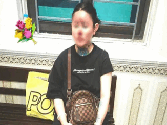 Cô gái trẻ đập phá cây ATM, ôtô và bàn ghế trên phố khiến dân địa phương bàng hoàng