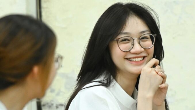 Thủ khoa khối A00 tuyệt đối 3 điểm 10 đến từ trường làng của Hà Nội Thủ khoa khối A00 tuyệt đối 3 điểm 10 đến từ trường làng của Hà Nội