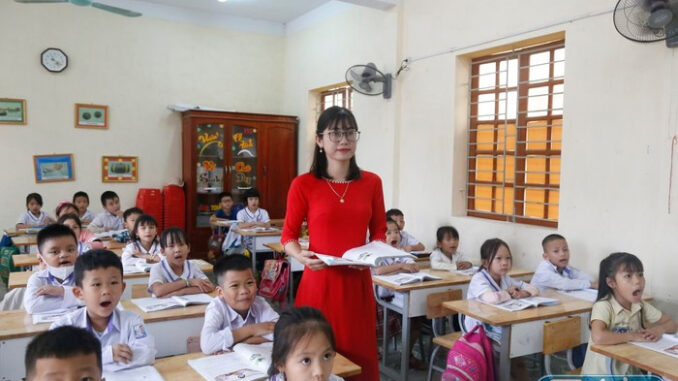 Từ 1/1/2026, Luật Nhà giáo có hiệu lực: Bỏ chia hạng, nhiều chính sách hỗ trợ GV Từ 1/1/2026, Luật Nhà giáo có hiệu lực: Bỏ chia hạng, nhiều chính sách hỗ trợ GV