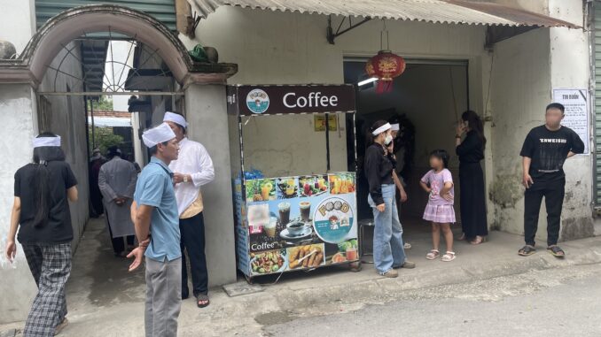 Cả 1 gia đình 5 người chỉ còn mình em s;;/ống sót… em biết phải làm sao