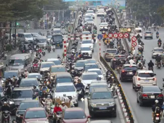 ‘Hà Nội cần hỗ trợ người dân ra sao ? khi chuyển đổi phương tiện cấm xe máy xăng’