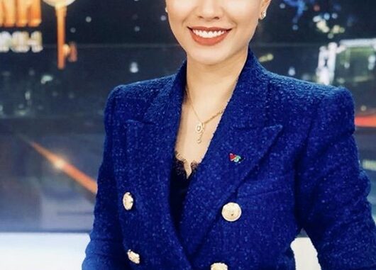 Ng;ã ng;ử;a cuộc sống của BTV “giàu nhất VTV”: Chi 50 tỷ đeo đồng hồ khi lên sóng, gia đình buôn đá quý giàu nhất nhì Hà Nội Ng;ã ng;ử;a cuộc sống của BTV “giàu nhất VTV”: Chi 50 tỷ đeo đồng hồ khi lên sóng, gia đình buôn đá quý giàu nhất nhì Hà Nội