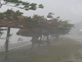Bão số 3 vừa tăng lên 1 cấp và còn mạnh thêm, mưa lớn nhất tập trung vào đêm nay và sáng mai