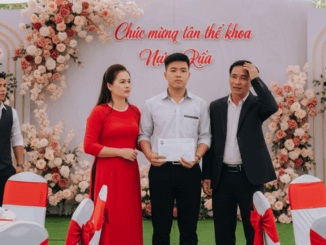 Con trai đỗ ĐH top đầu, bố mẹ làm 90 mâm cỗ mời cả làng nhưng không một ai đến