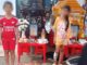 Đôi vợ chồng tử vong khi đưa con đi khám bệnh: Xót xa cảnh đám tang không kèn trống, phải tổ chức nhờ bên nhà người thân, 2 con thất thần bên linh cữu