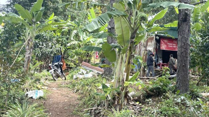 Phát hiện thi thể nghi là cháu bé 2 tuổi mất tích bí ẩn ở Lâm Đồng hơn 20 ngày trước Phát hiện thi thể nghi là cháu bé 2 tuổi mất tích bí ẩn ở Lâm Đồng hơn 20 ngày trước