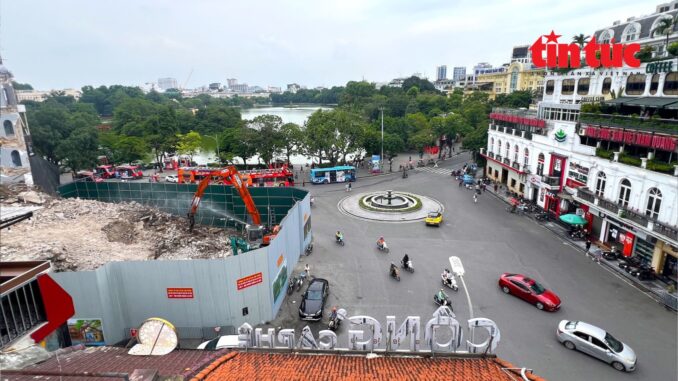 ‘Hàm cá mập’ biến mất, quảng trường Đông Kinh Nghĩa Thục rộng mở