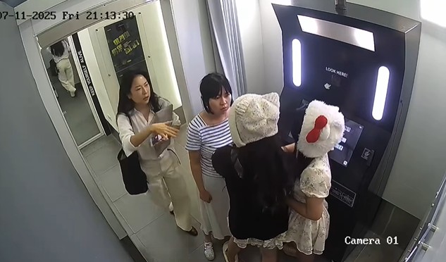 2 nữ du khách Hàn Quốc gây p-hẫn n-ộ nhất lúc này! Sao có thể làm như vậy chứ