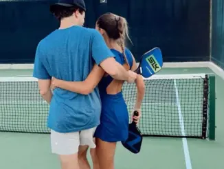 Pickleball: “Đánh dở thì hét nhỏ thôi, nhức đầu vô cùng”