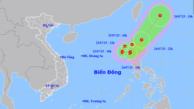 Bão số 3 còn chưa hết tàn dư thì lại có thêm áp thấp nhiệt đới trên biển Đông