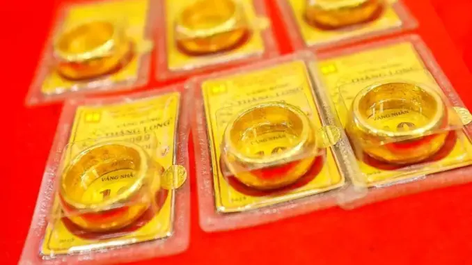 Nhà đầu tư vàng miếng lỗ đậm 2 triệu đồng/lượng sau một tuần Nhà đầu tư vàng miếng lỗ đậm 2 triệu đồng/lượng sau một tuần