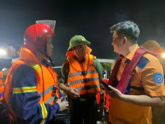 Khẩn trương huy động mọi lực lượng tìm kiếm nạn nhân vụ lật tàu trước khi bão số 3 đổ bộ
