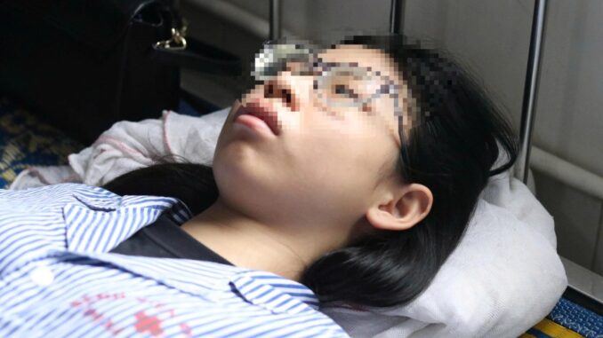 Vụ lật xe khách ở Hà Tĩnh: 10 người đi du lịch chỉ 5 người trở về Vụ lật xe khách ở Hà Tĩnh: 10 người đi du lịch chỉ 5 người trở về