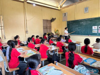 Dự kiến có thêm hệ số lương đặc thù, sắp tới GV tiểu học sẽ có tiền lương ra sao?