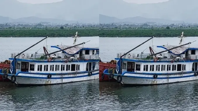 Tìm thấy một thi thể gần hiện trường tàu lật trên Vịnh Hạ Long Tìm thấy một thi thể gần hiện trường tàu lật trên Vịnh Hạ Long