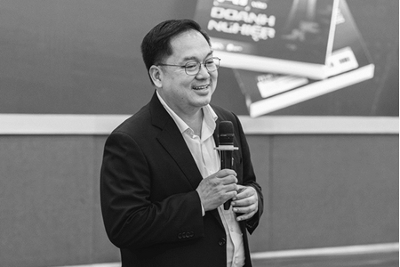 Ông Hoàng Nam Tiến – Nguyên Chủ tịch FPT Software và FPT Telecom – qua đời ở tuổi 55 Ông Hoàng Nam Tiến – Nguyên Chủ tịch FPT Software và FPT Telecom – qua đời ở tuổi 55