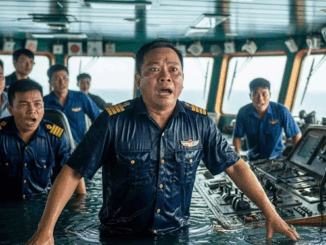 Hôm nay, tàu chở 49 hành khách, đủ mọi lứa tuổi, từ những cặp đôi trẻ chụp ảnh “check-in” đến các gia đình đưa con đi nghỉ mát, ngắm cảnh