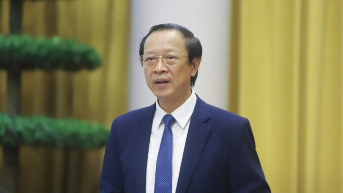 Luật mới cho giáo viên: Lương tăng, phụ cấp dày, nghỉ hưu sớm, thu hút người tài Luật mới cho giáo viên: Lương tăng, phụ cấp dày, nghỉ hưu sớm, thu hút người tài