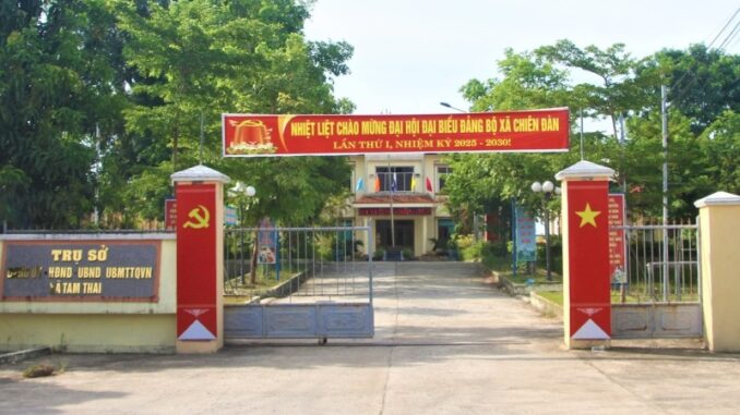Lý do cựu bí thư đảng ủy và chủ tịch xã bị khởi tố vẫn được bố trí làm việc ở xã mới Lý do cựu bí thư đảng ủy và chủ tịch xã bị khởi tố vẫn được bố trí làm việc ở xã mới