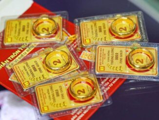 Giá vàng hôm nay 1.8: Trong nước bật tăng, thế giới sụt giảm