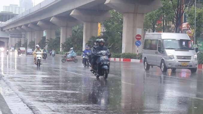 Thời tiết hôm nay 7/8: Nhiều khu vực trên cả nước có mưa rào và dông Thời tiết hôm nay 7/8: Nhiều khu vực trên cả nước có mưa rào và dông