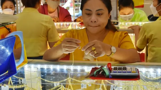 Giá vàng hôm nay, 2-8: Đảo chiều tăng “dựng đứng” Giá vàng hôm nay, 2-8: Đảo chiều tăng “dựng đứng”