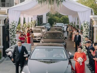 Đám cưới bạc tỷ to nhất thành phố nhưng nhà gái lép vế chỉ ‘bán rau ngoài chợ’, bị cả xóm nói không xứng cho đến khi dàn xe nối đuôi nhau xuất hiện