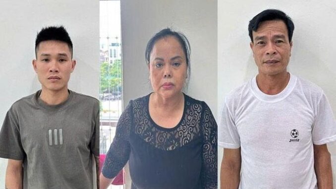 Nhiều cặp nam nữ Nhiều cặp nam nữ
