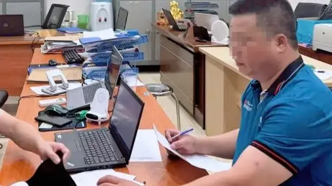 Người đàn ông rút chìa khóa xe khách trên Vành đai 3 đã được công an xác minh và mời làm việc
