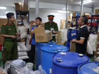Khám xét khẩn cấp chỗ ở, nơi làm việc 2 nữ Giám đốc sản xuất, buôn bán thực phẩm chức năng giả quy mô lớn